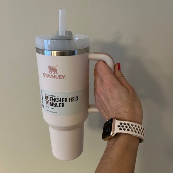 (NWT) Stanley 40 oz. Quencher H2.0 FlowState Tumbler in Rose Quartz - Picture 8 of 16